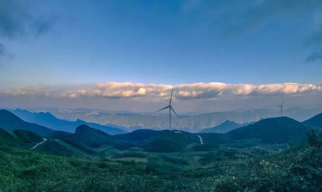 高铁直达！比恩施还凉快的“中国凉都”，夏季冷到穿棉袄，地处两大火炉之间的小城，为啥这么凉快？插图10